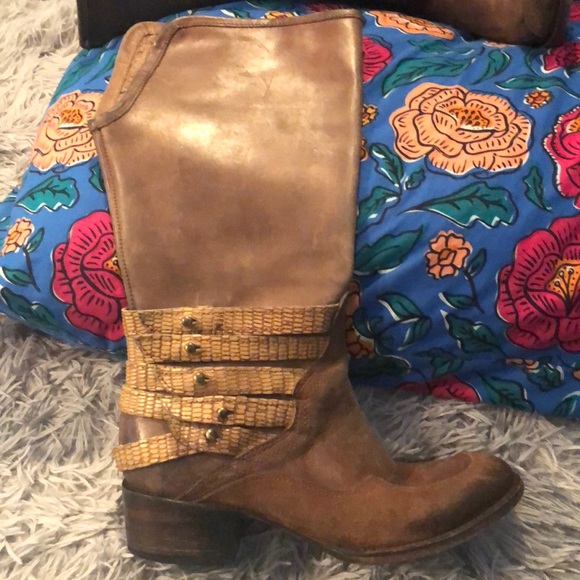 Freebird been Moro boot!!!! So cute, lightly used! - Picture 3 of 3